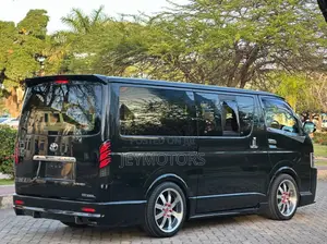 Toyota HiAce 2009 Black