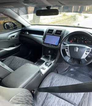 Toyota Crown 2011 Black