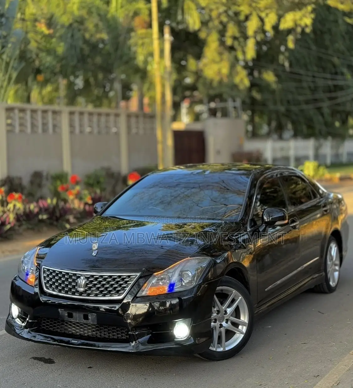 Toyota Crown 2011 Black