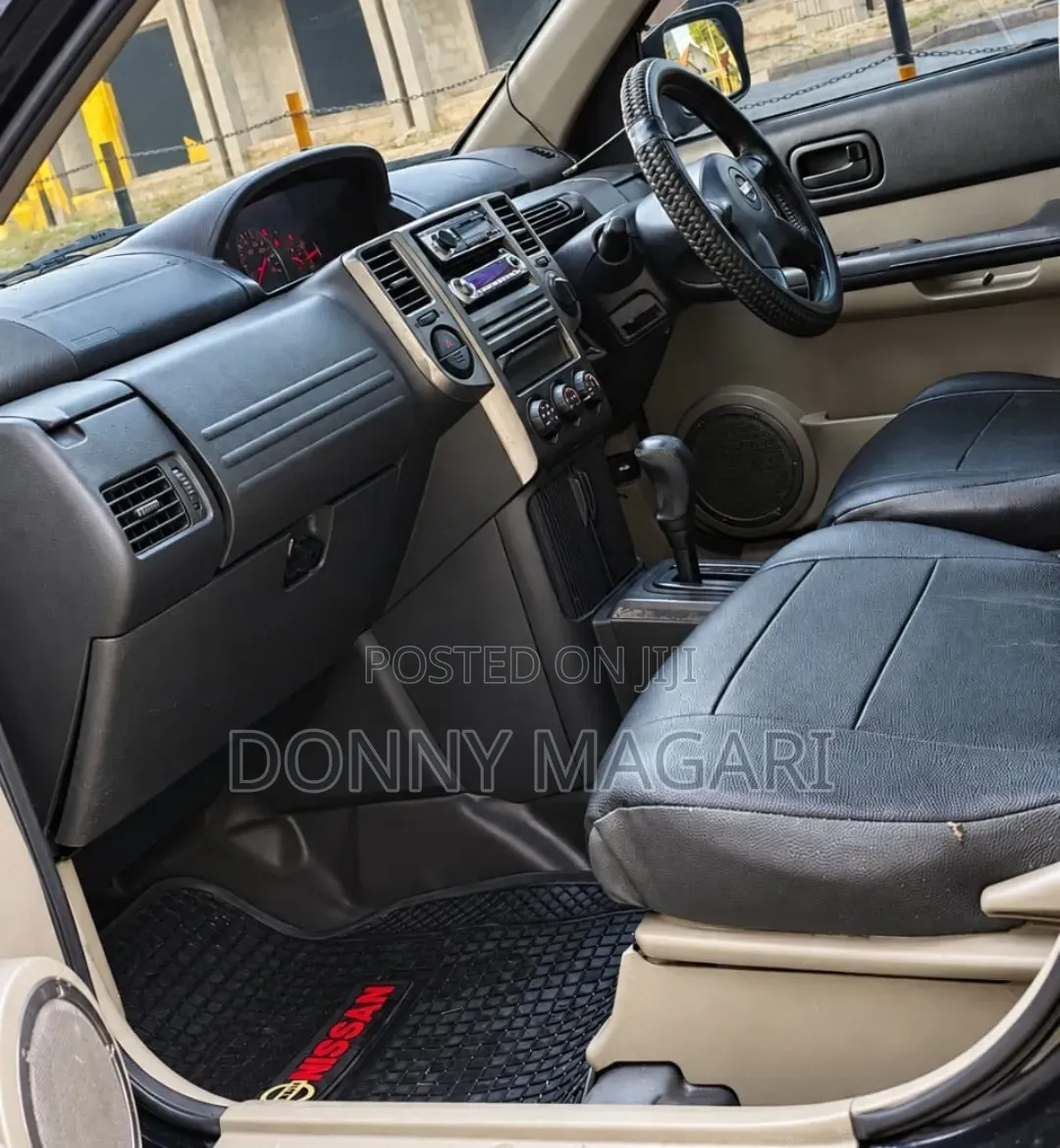 Nissan X-Trail 2005 Black