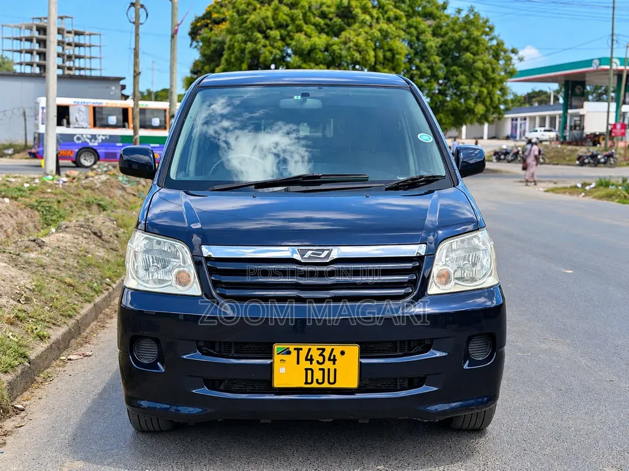 Toyota Noah 2005 Black