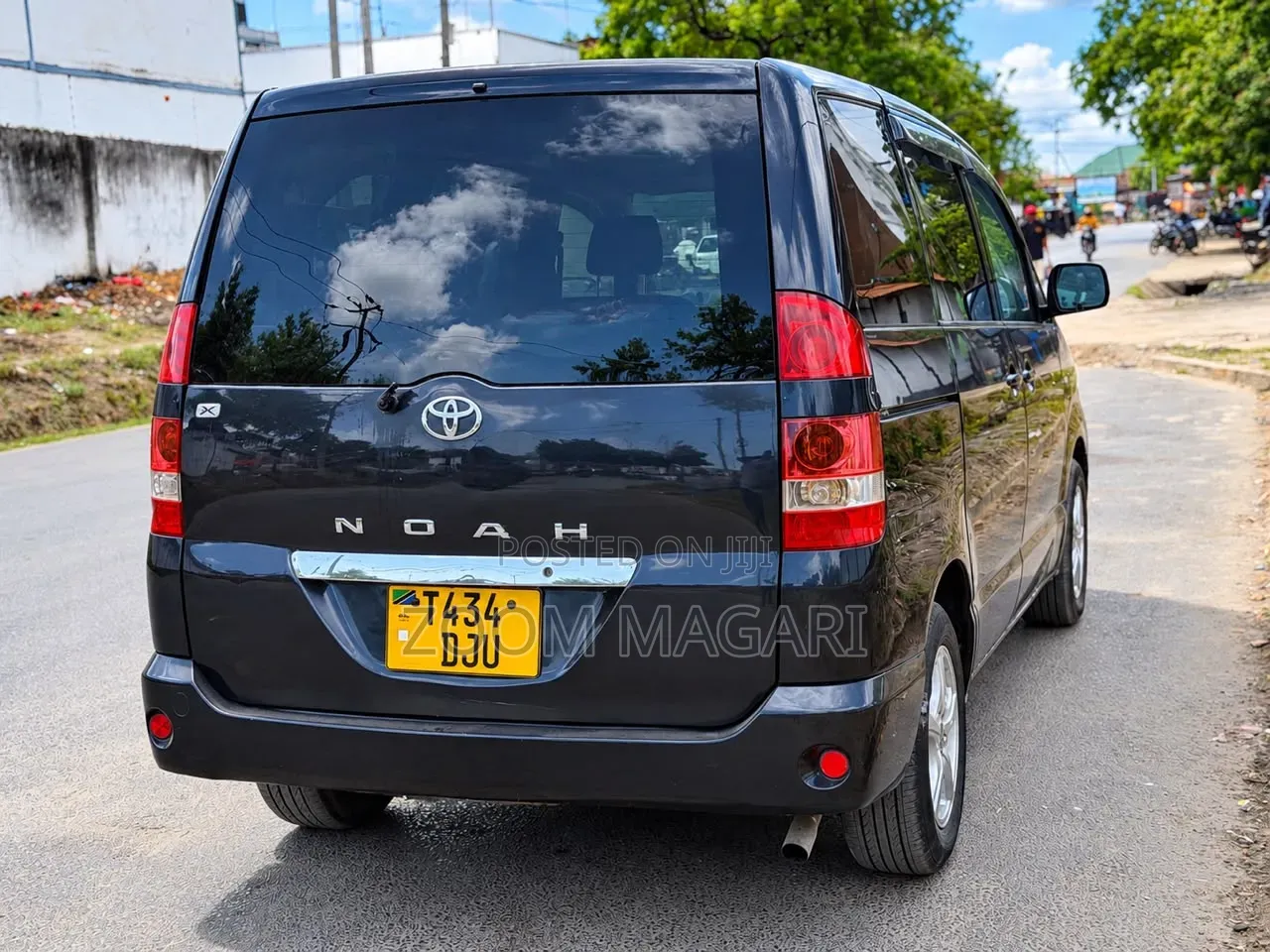 Toyota Noah 2005 Black