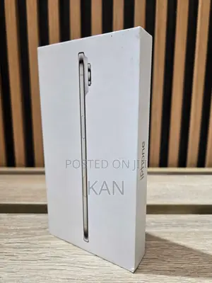 New Apple iPhone Air 256 GB