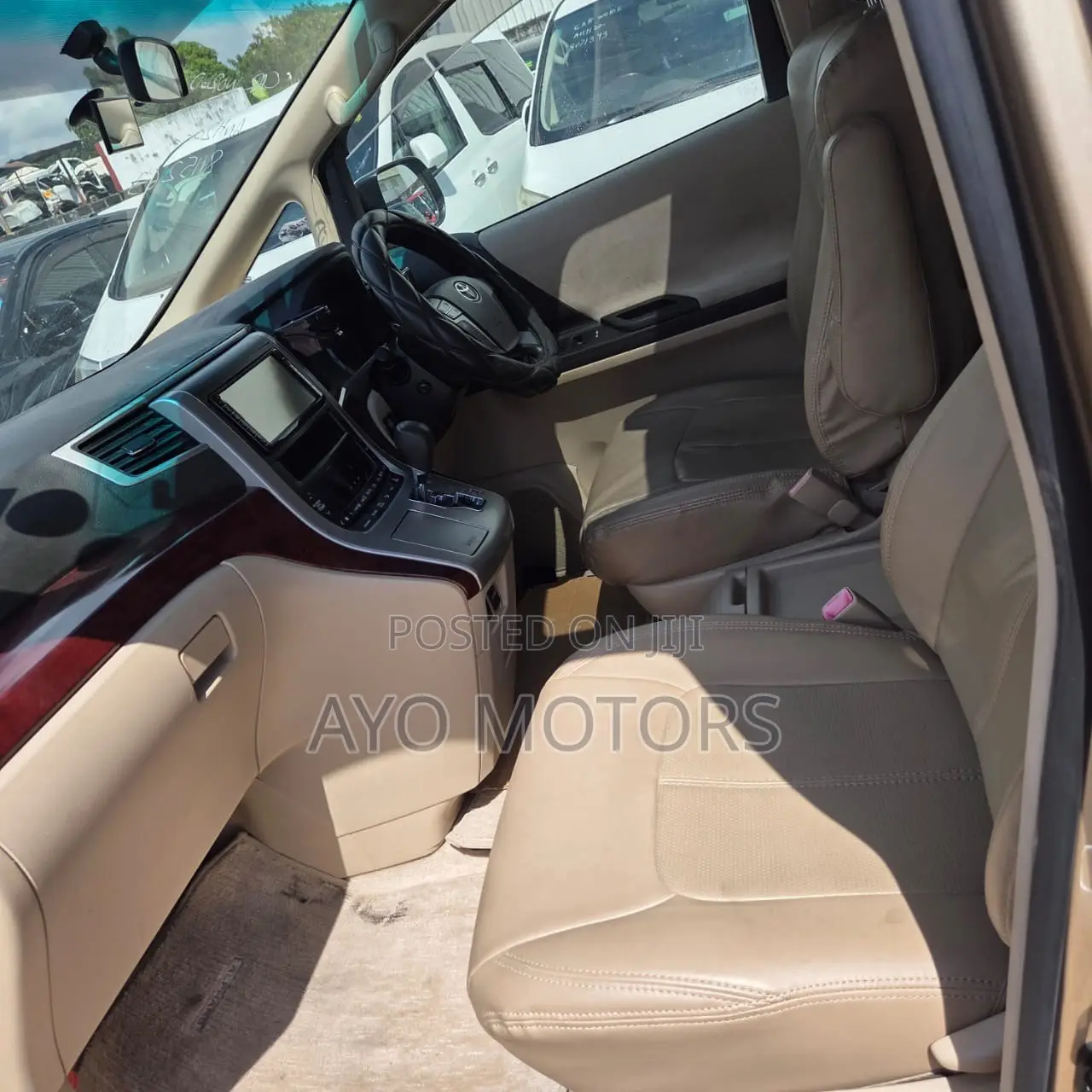 Toyota Alphard 2.4 Petrol AWD 2010 Gold