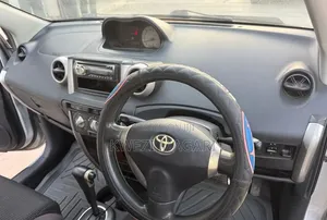 Toyota IST 2003 Silver