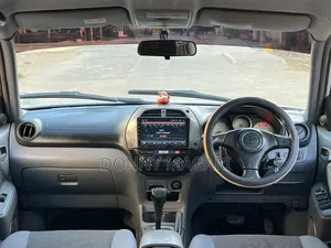 Toyota RAV4 2004 Silver