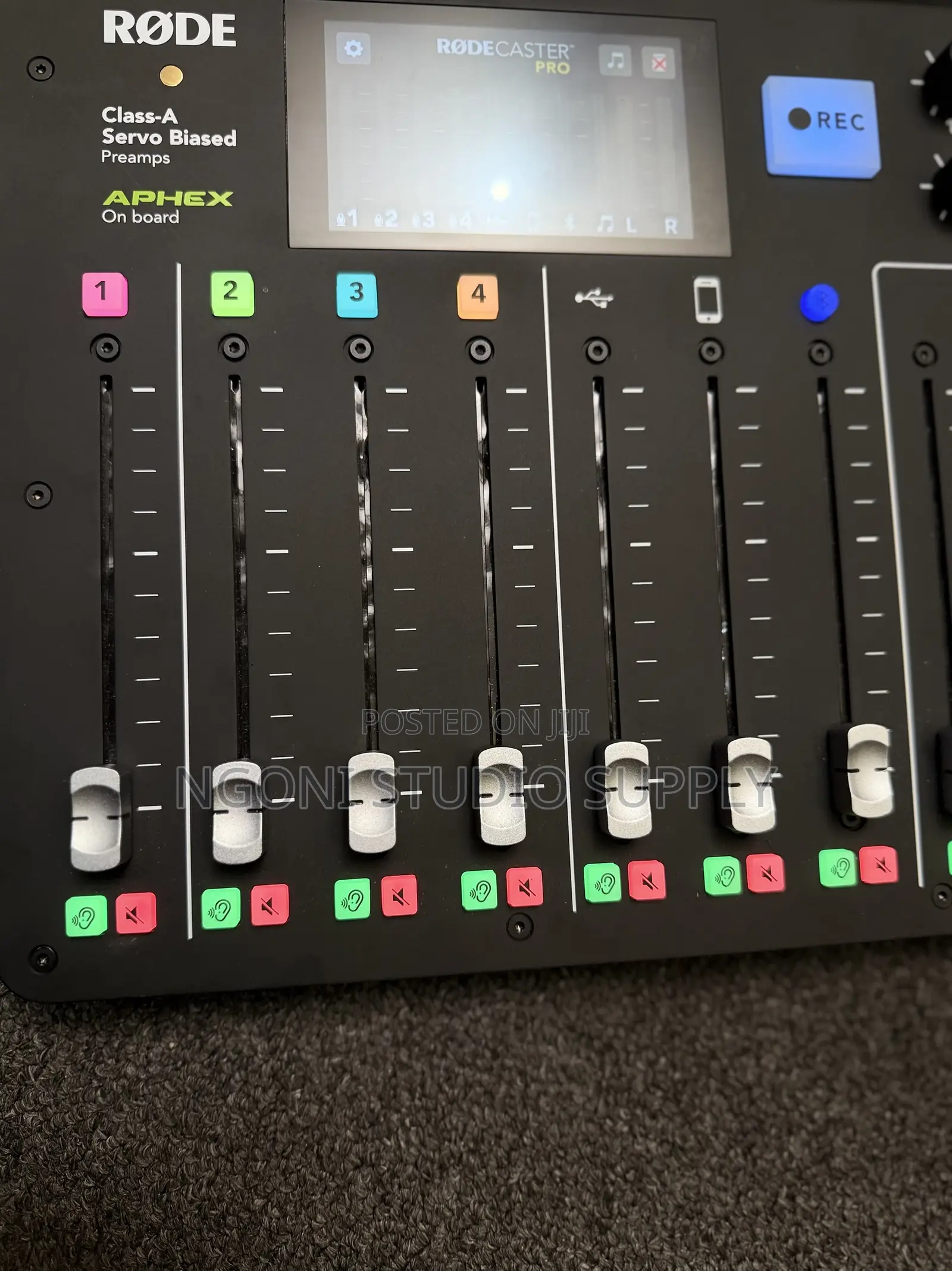 RØDE RØDECaster Pro — Professional Podcast Production Studio