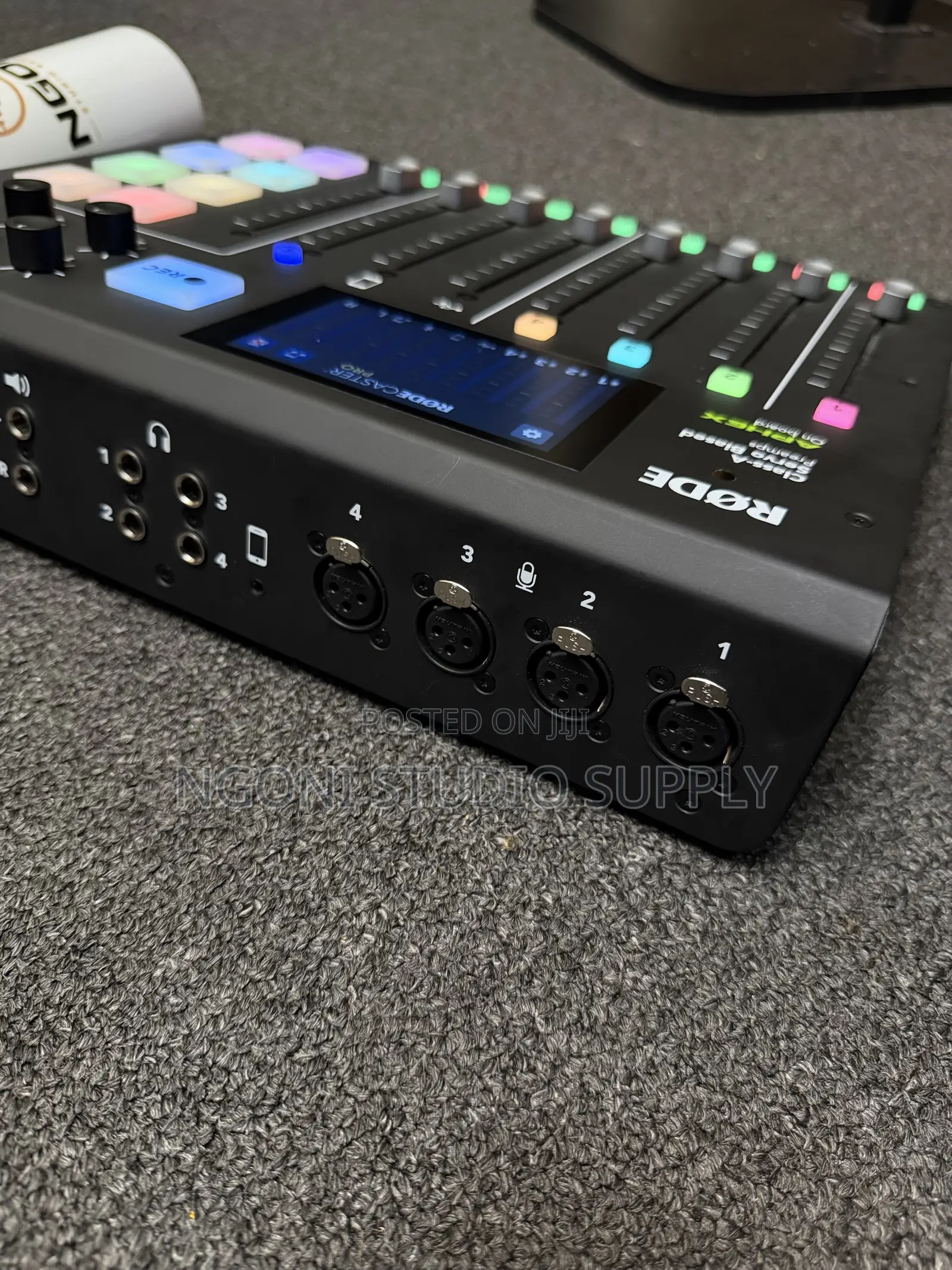 RØDE RØDECaster Pro — Professional Podcast Production Studio