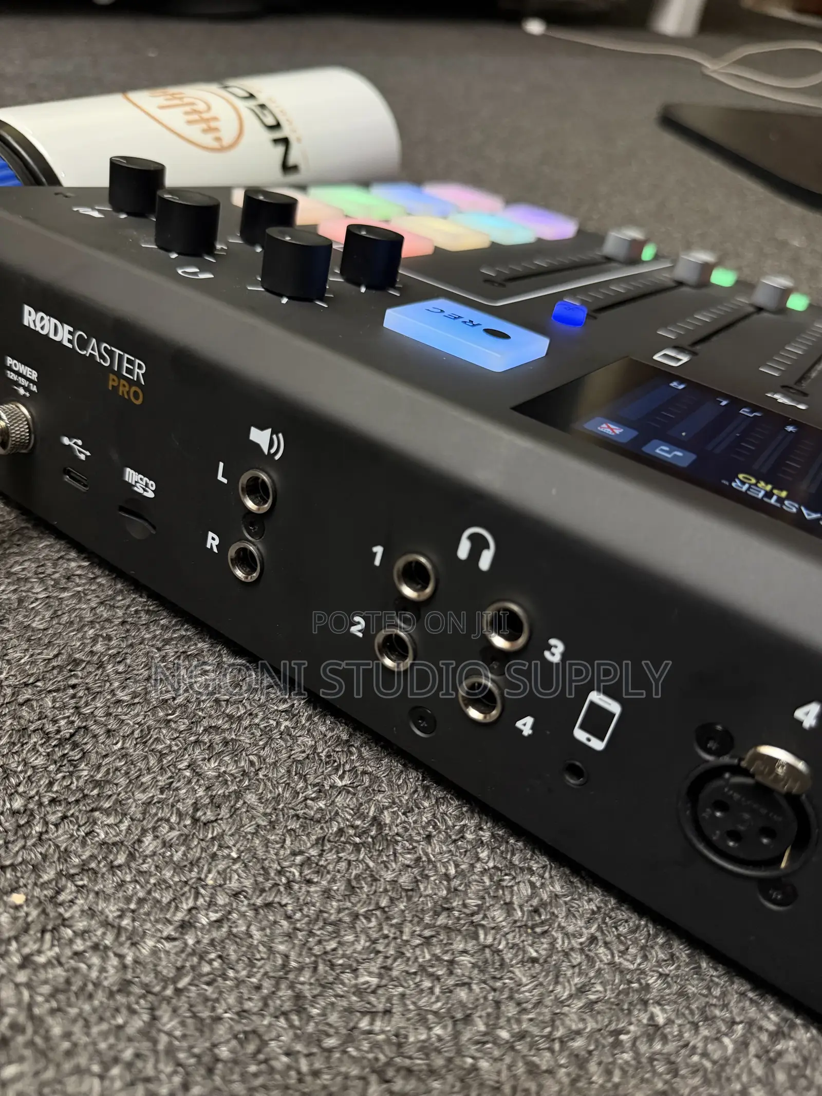 RØDE RØDECaster Pro — Professional Podcast Production Studio