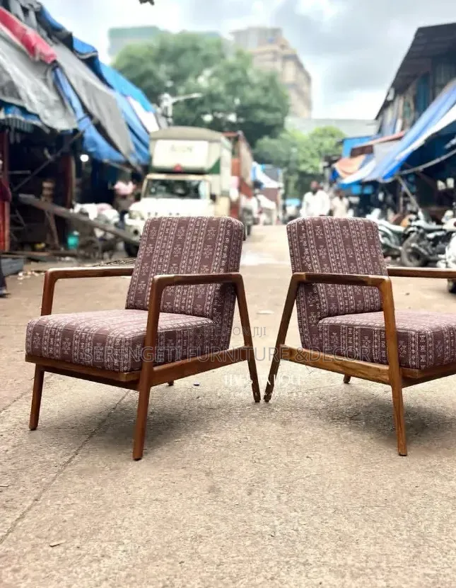 Quality Arm Chair With Mtiki.