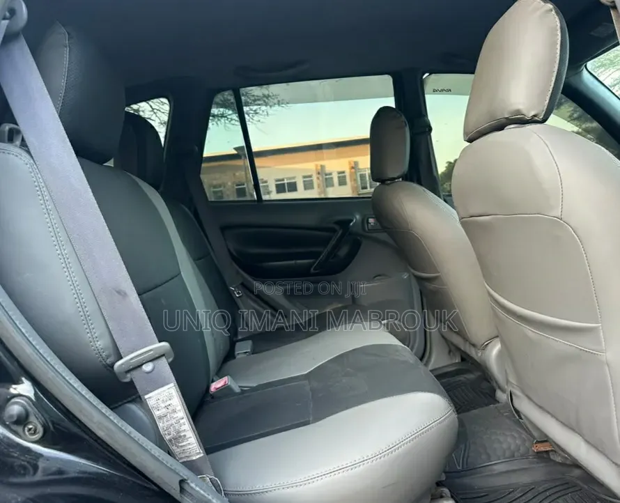 Toyota RAV4 2001 Black