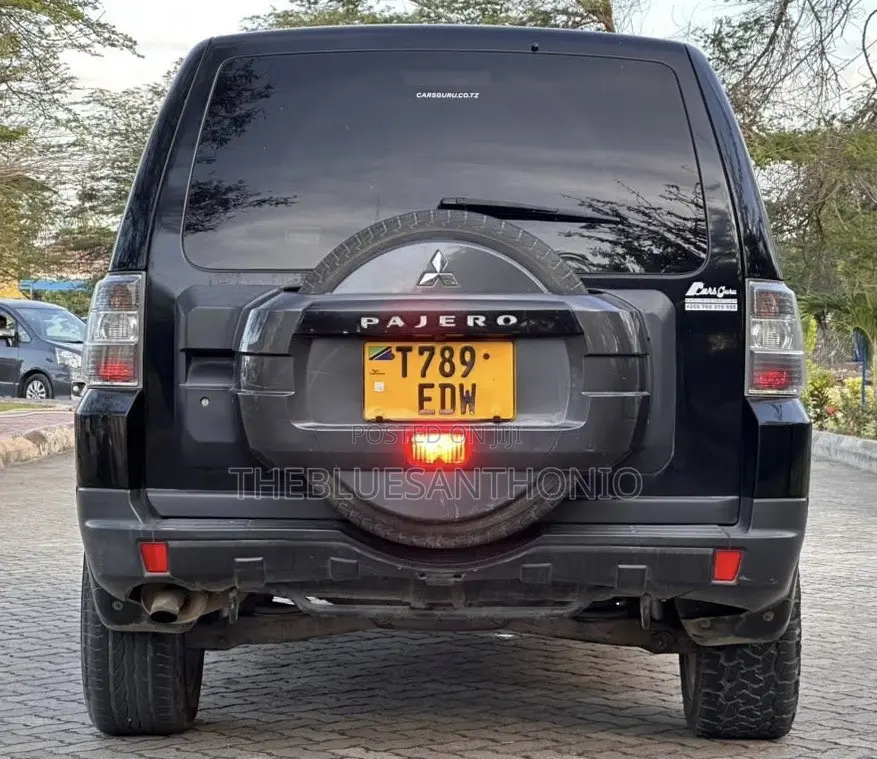 Mitsubishi Pajero 3.2 Di-D 2008 Black