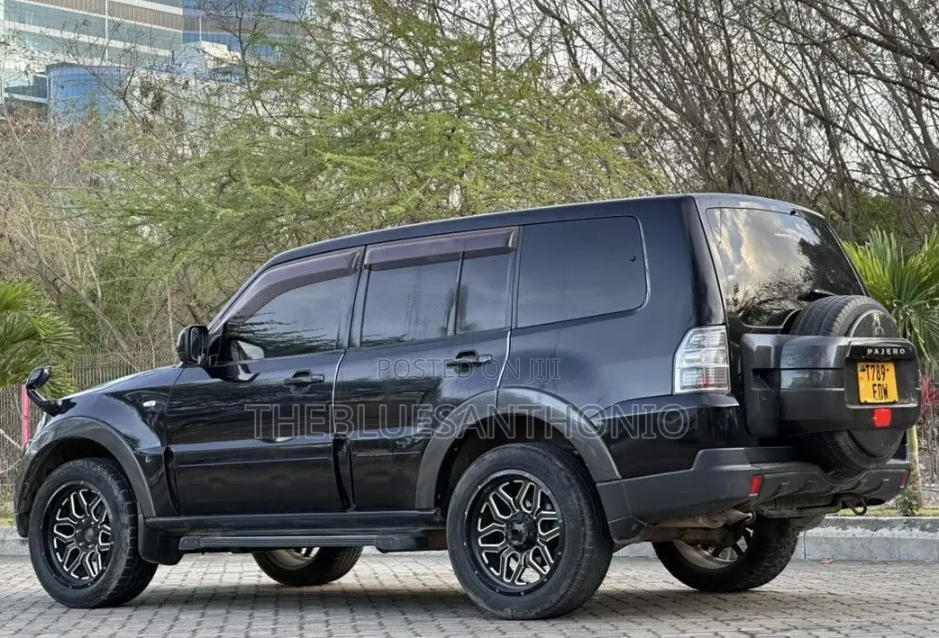 Mitsubishi Pajero 3.2 Di-D 2008 Black