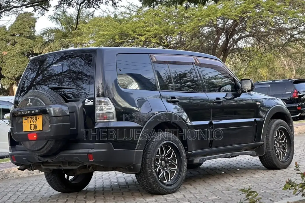 Mitsubishi Pajero 3.2 Di-D 2008 Black