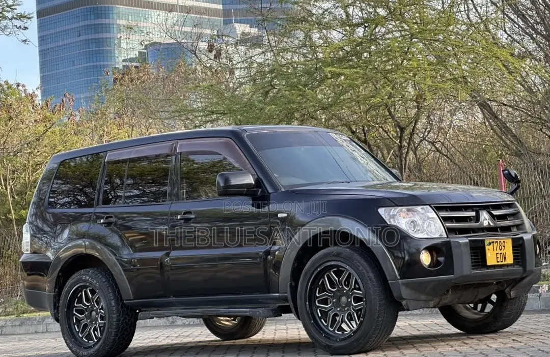 Mitsubishi Pajero 3.2 Di-D 2008 Black