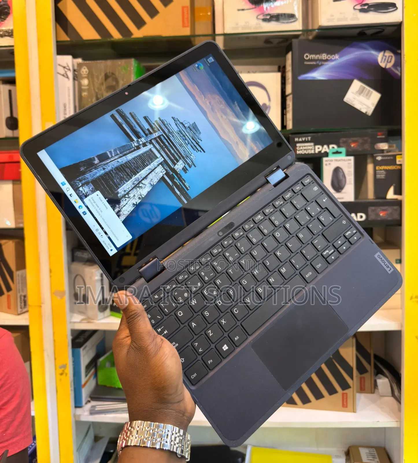Laptop Lenovo 500e 4GB Intel Pentium SSD 128GB