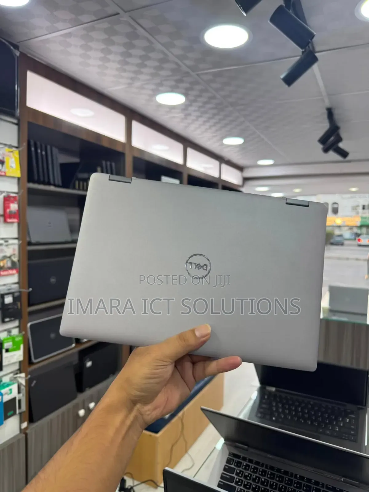 Laptop Dell Latitude 5320 2-in-1 16GB Intel Core i7 SSD 256GB