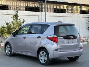 Toyota Ractis 2012 Gold
