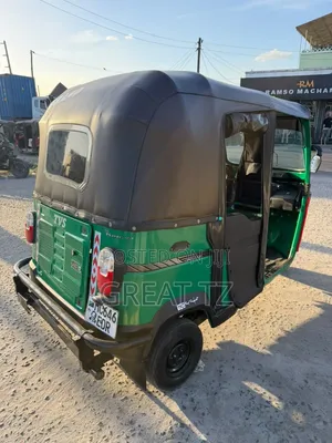 Bajaj Avenger 200 2024 Green