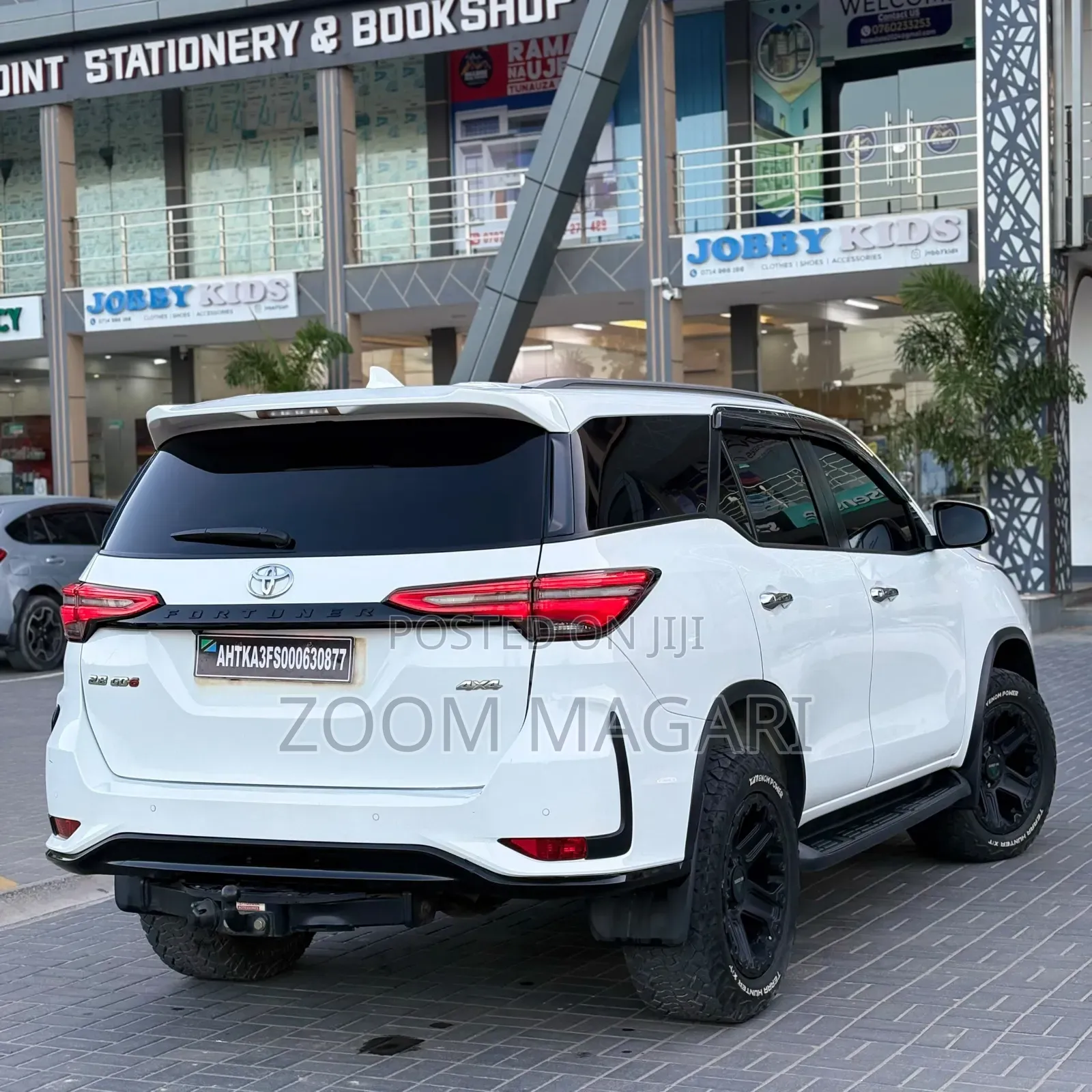 Toyota Fortuner 2024 Pearl