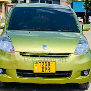 Toyota Passo 2004 Green