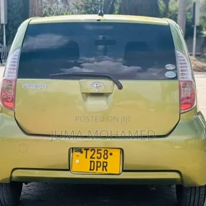 Toyota Passo 2004 Green