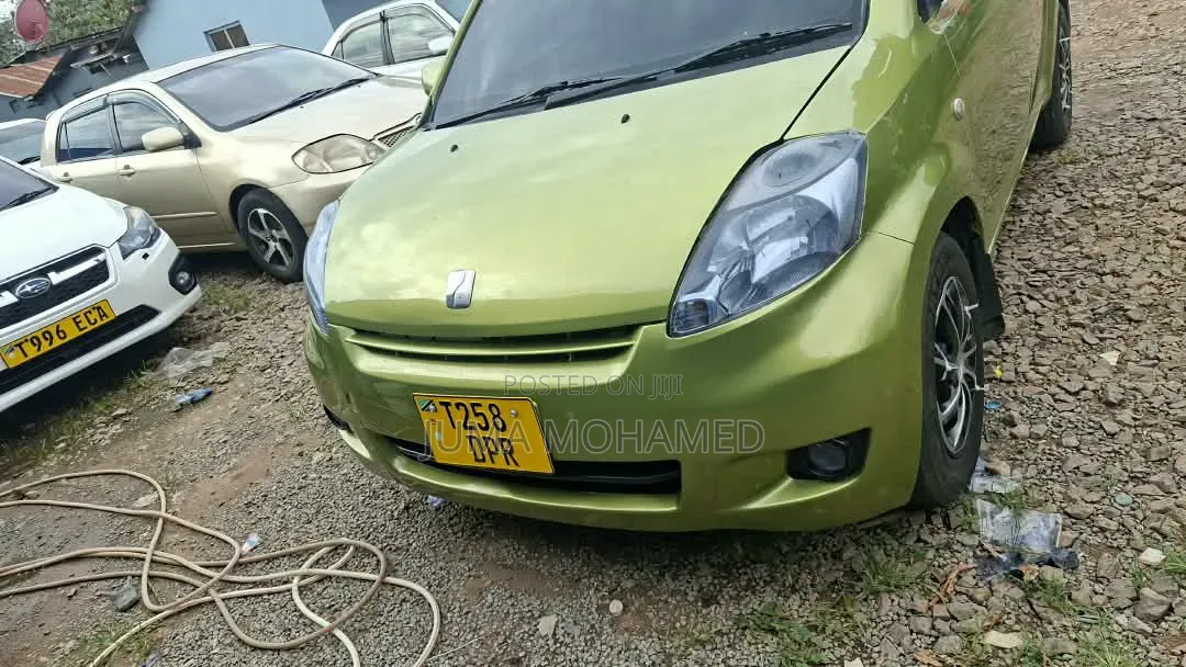 Toyota Passo 2004 Green