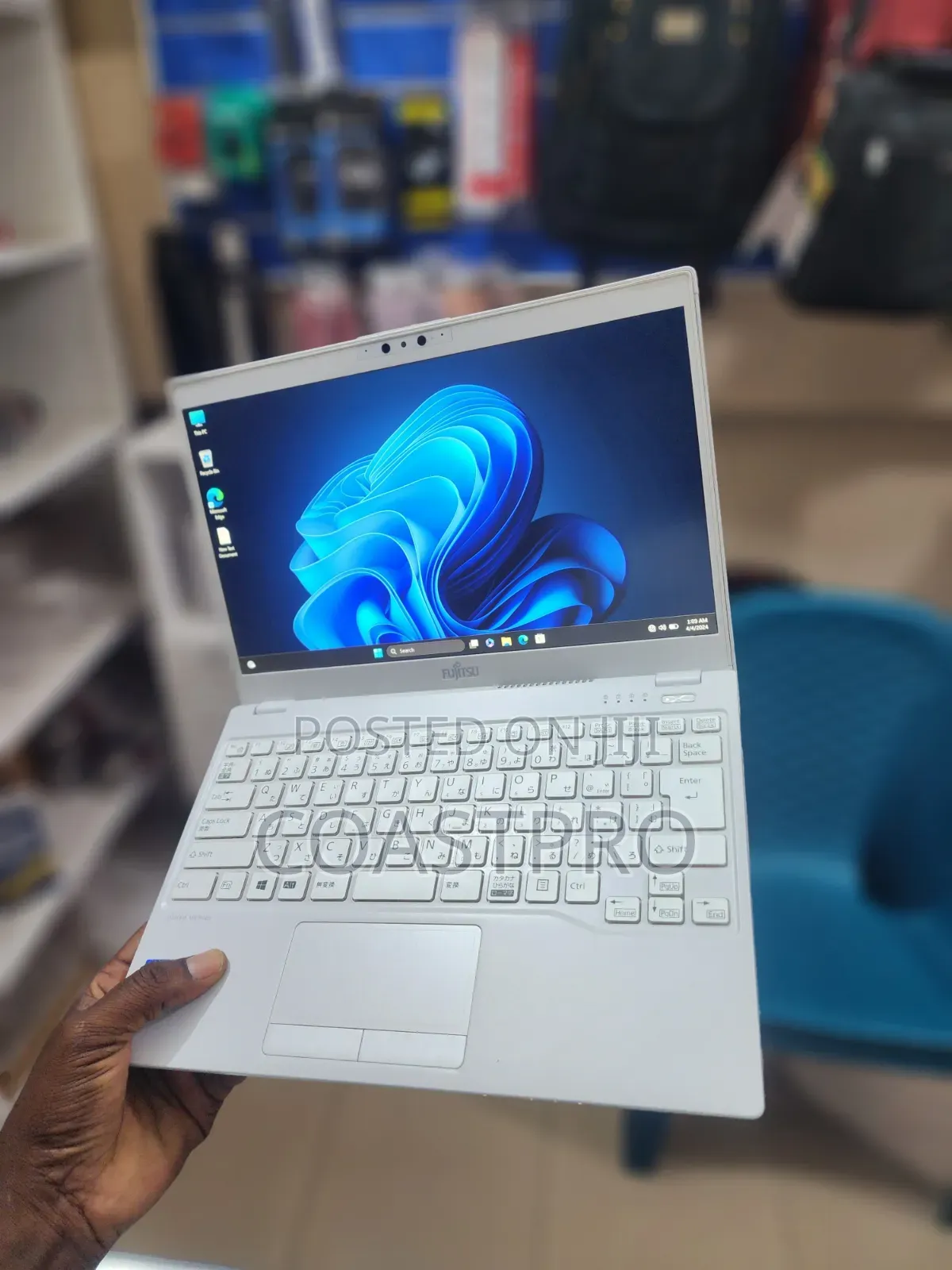 Laptop Fujitsu Lifebook AH530 4GB Intel Core i3 SSD 128GB