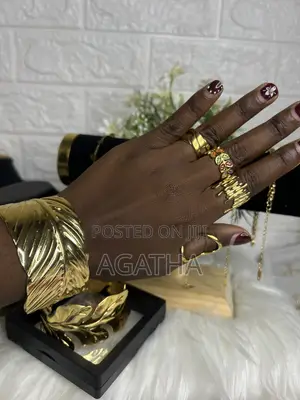 Open Cuff Leaf Bangle