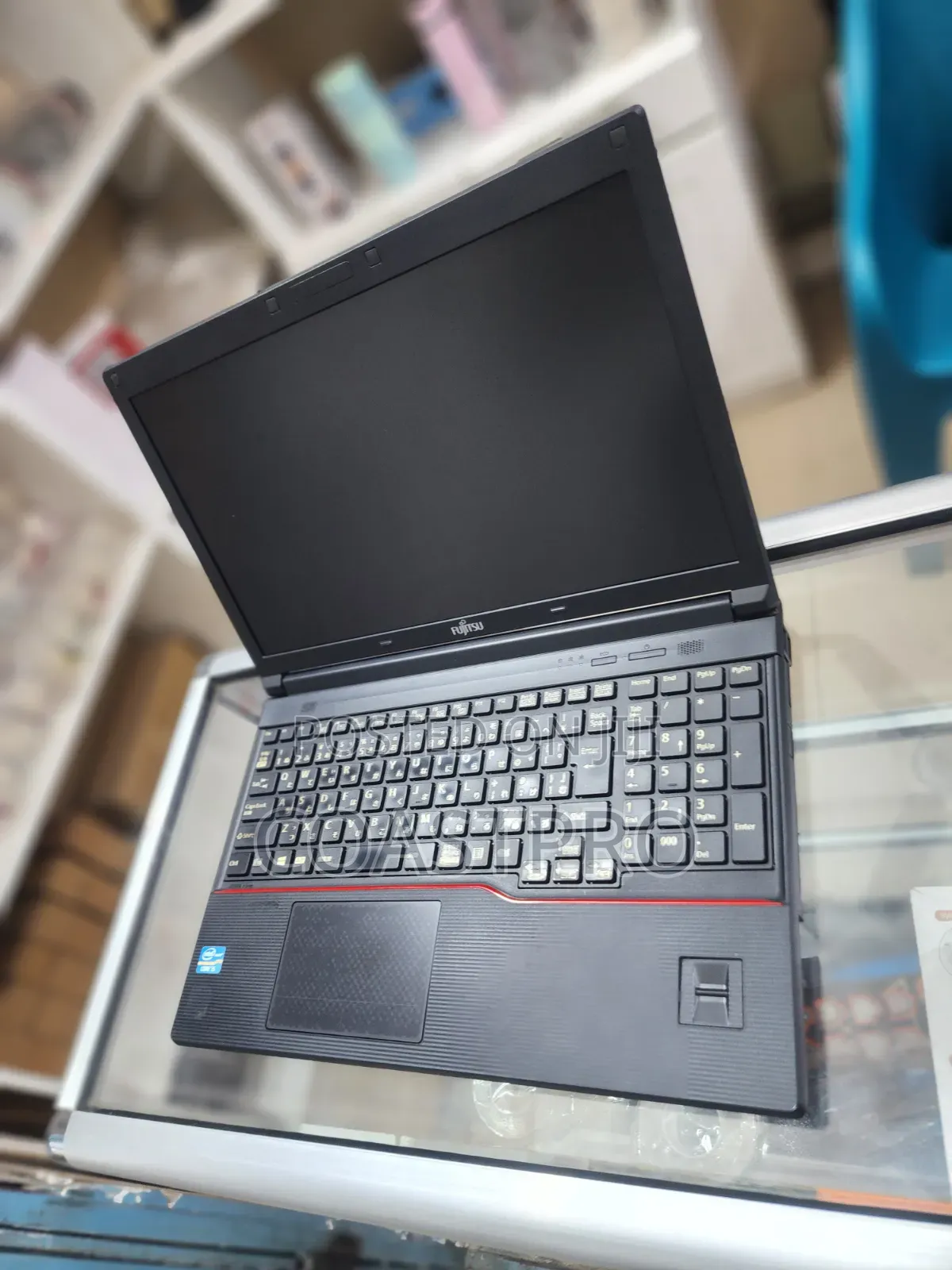 Laptop Fujitsu Lifebook E558 8GB Intel Core i5 HDD 500GB