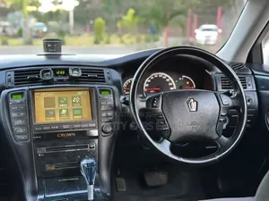 Toyota Crown 2006