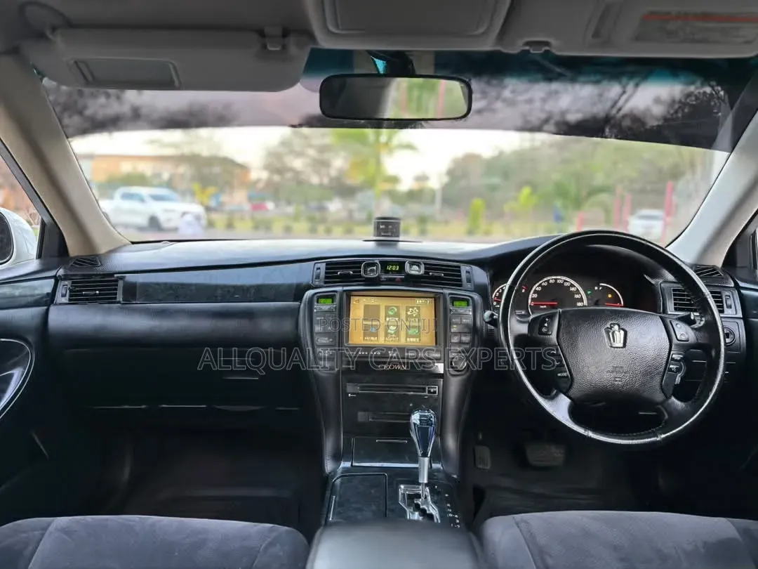 Toyota Crown 2006