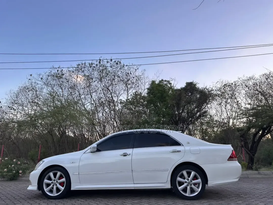 Toyota Crown 2006