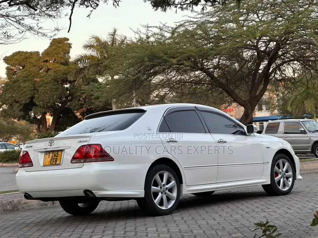 Toyota Crown 2006