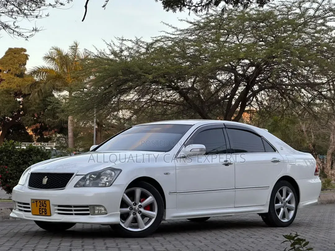 Toyota Crown 2006