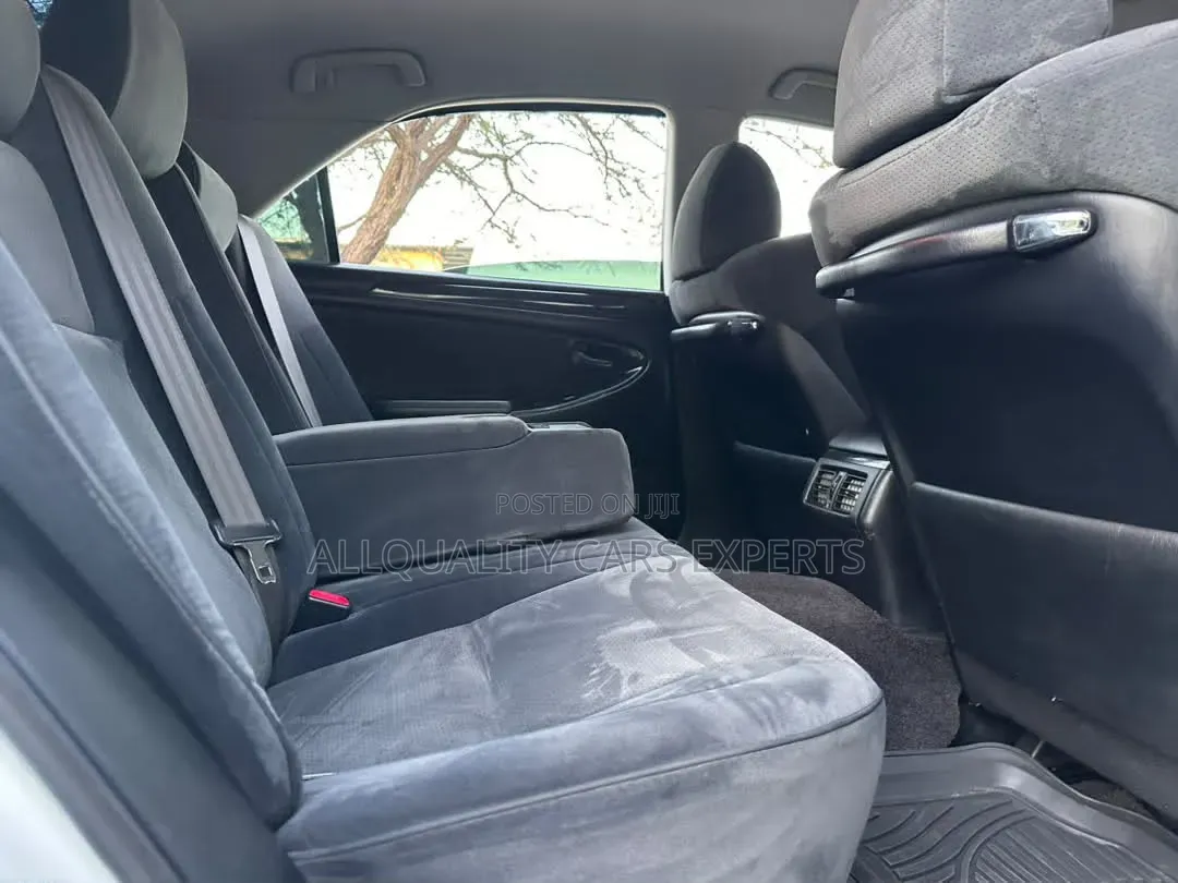 Toyota Crown 2006