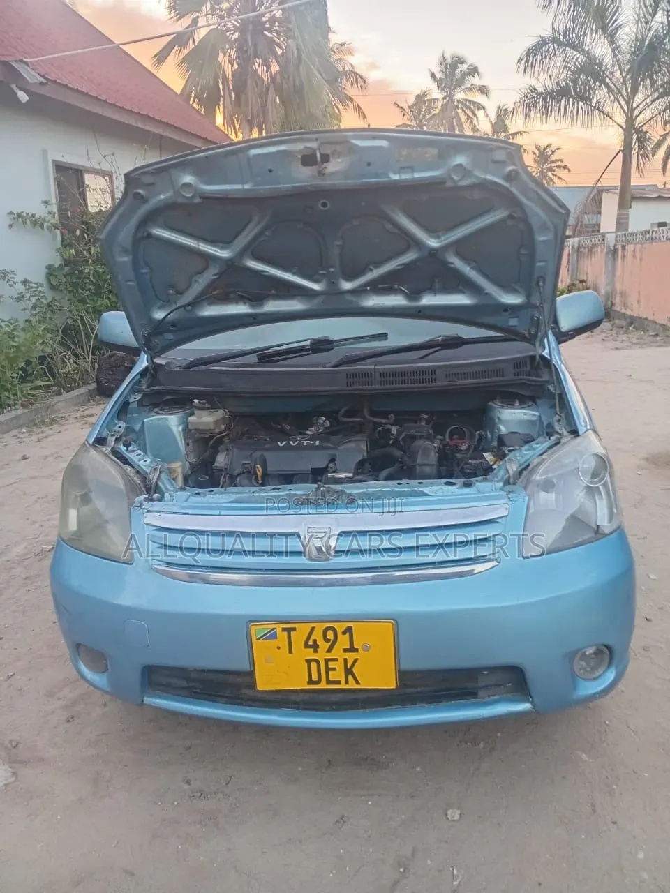 Toyota Raum 2004
