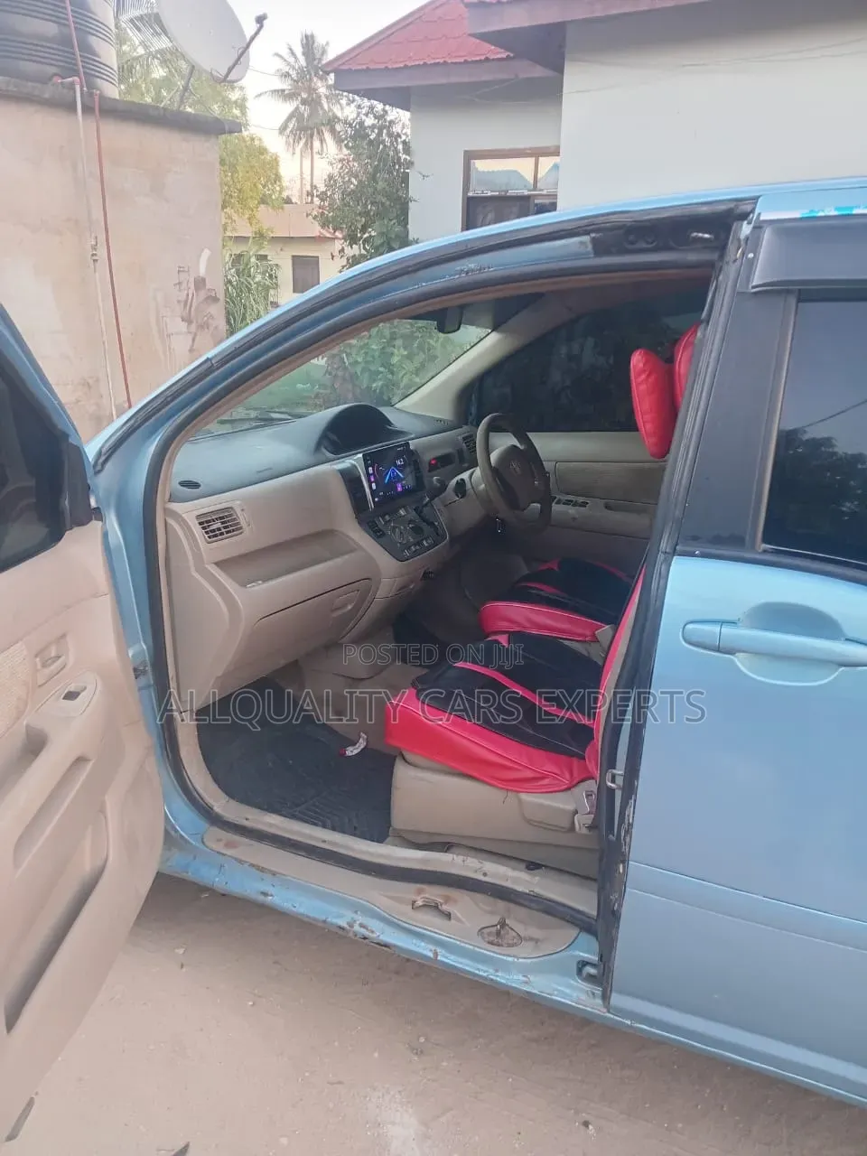 Toyota Raum 2004