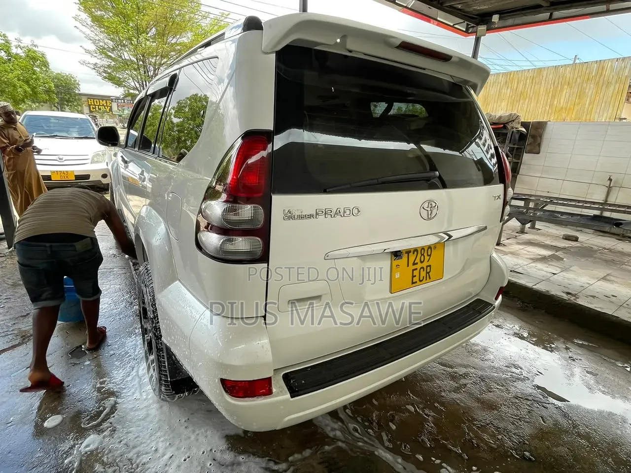 Toyota Land Cruiser Prado 2005 White