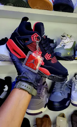 Air Jordan 4