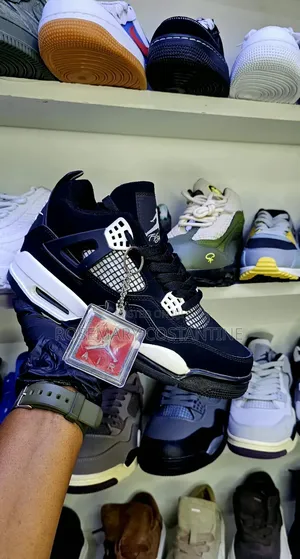 Air Jordan 4