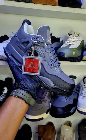 Air Jordan 4