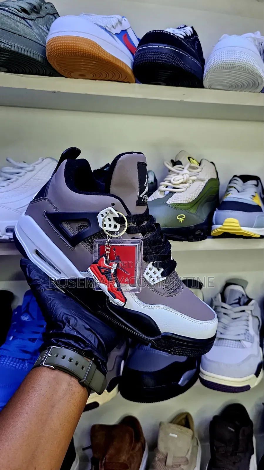 Air Jordan 4