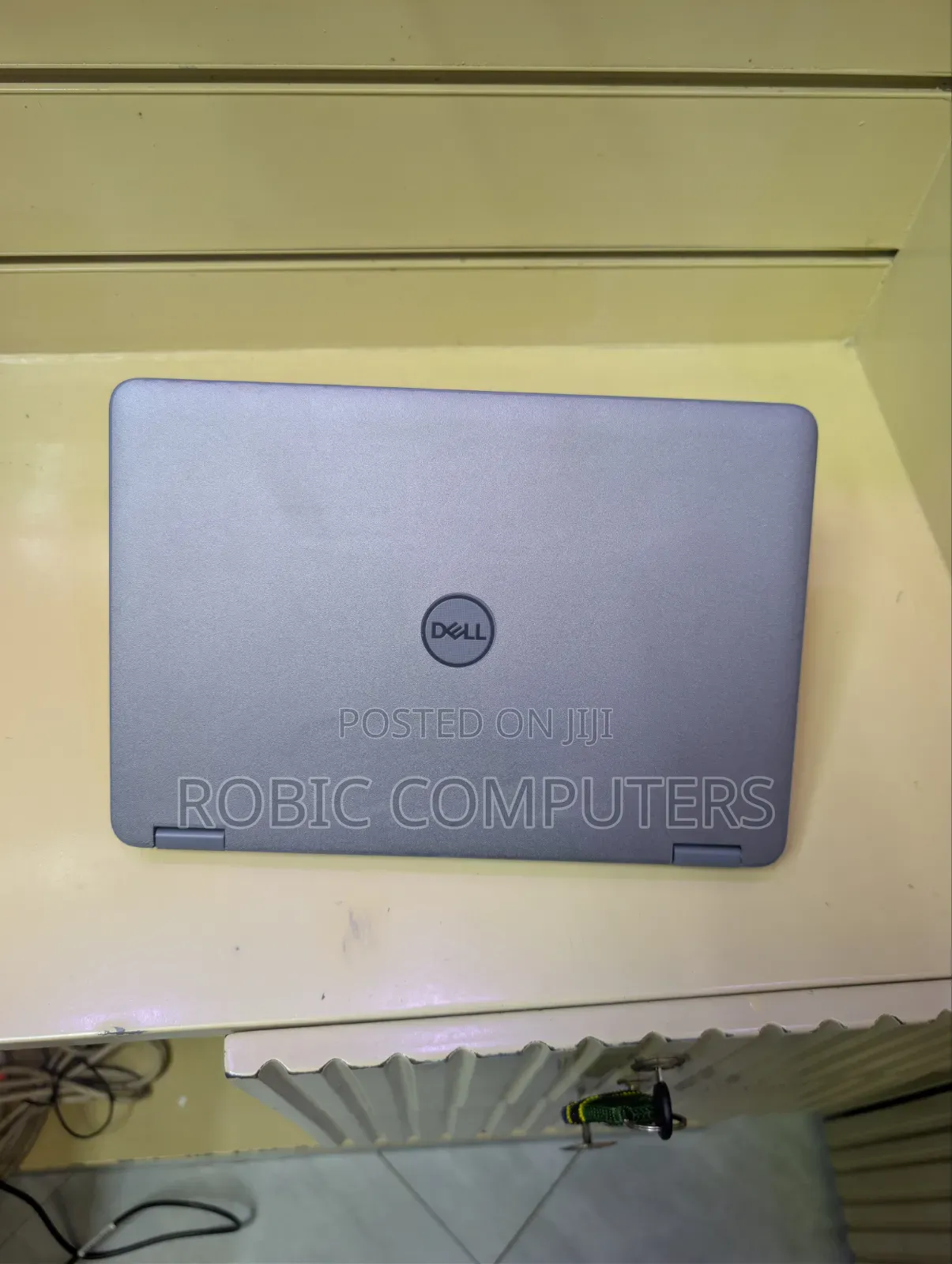 Laptop Dell Latitude 3120 4GB Intel SSD 128GB