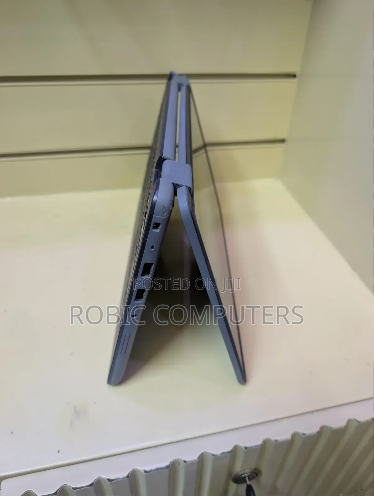 Laptop Dell Latitude 3120 4GB Intel SSD 128GB