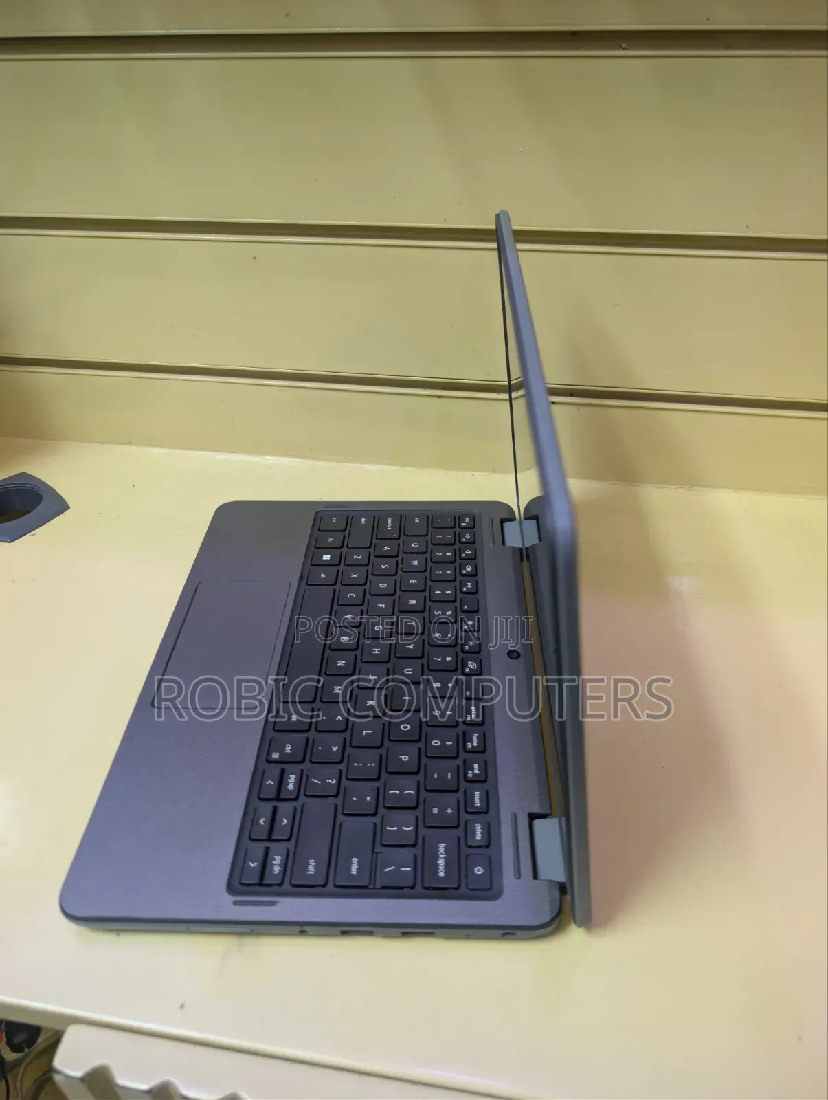 Laptop Dell Latitude 3120 4GB Intel SSD 128GB