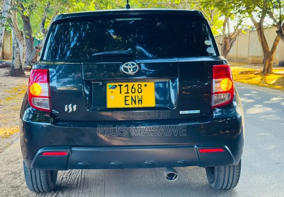 Toyota IST 2013 Black