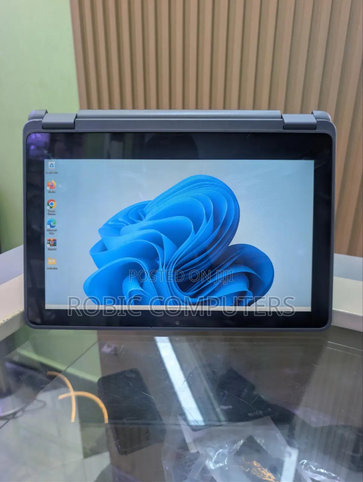 Laptop Dell Latitude 3120 4GB Intel SSD 128GB