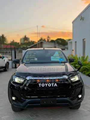 Toyota Hilux Revo Double Cab Deisel 2.4 AWD 2022 Black