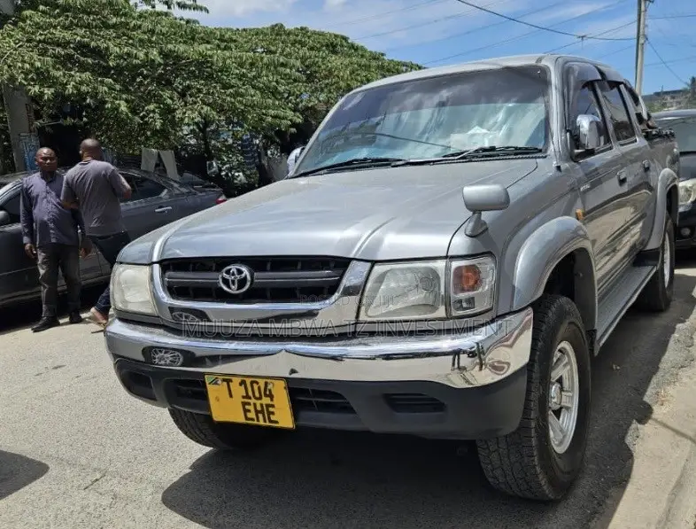 Toyota Hilux 2.5 Cab 2005 Silver
